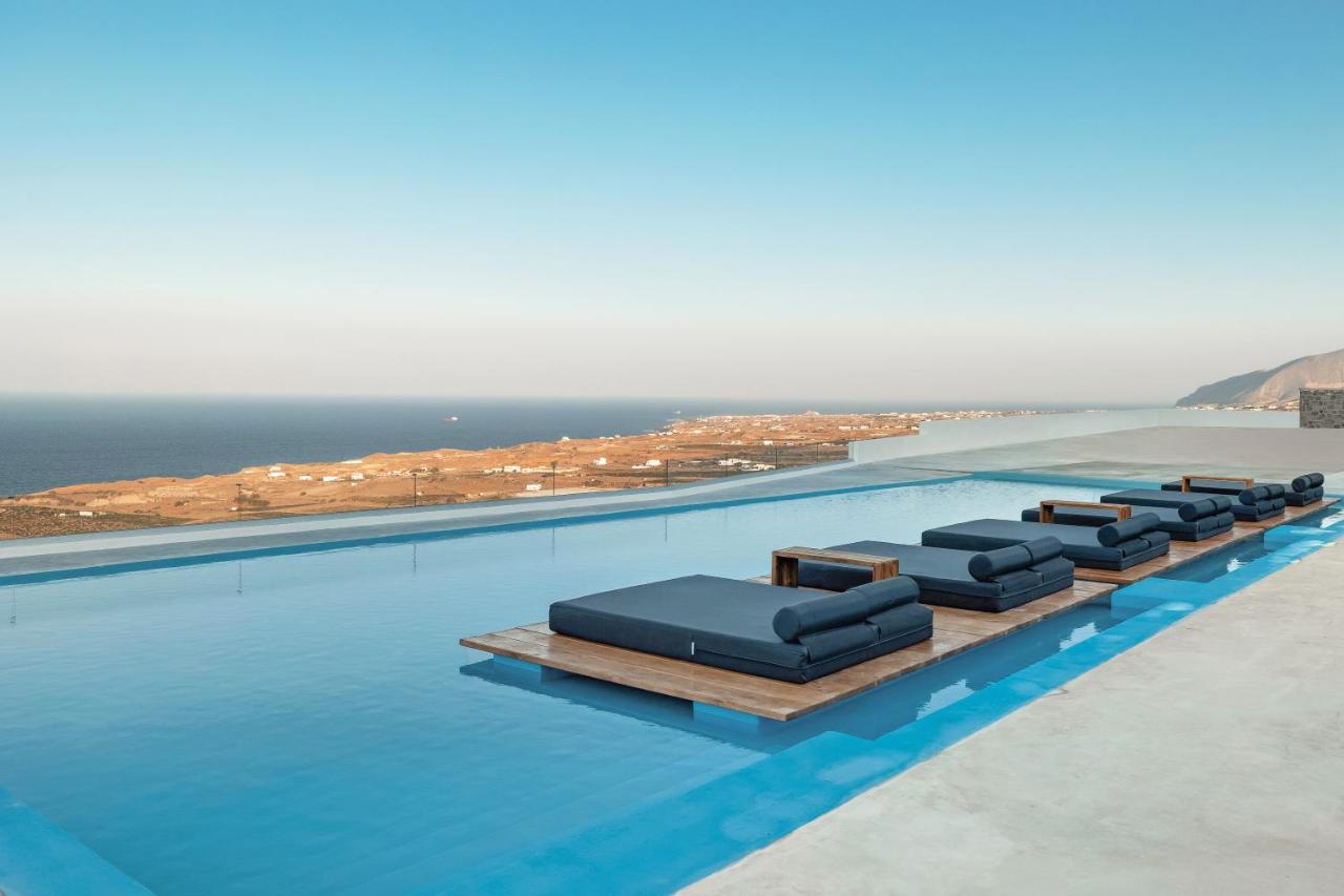 The Coolest Hotels in Santorini, Greece For Your Dreamy Vacation ...